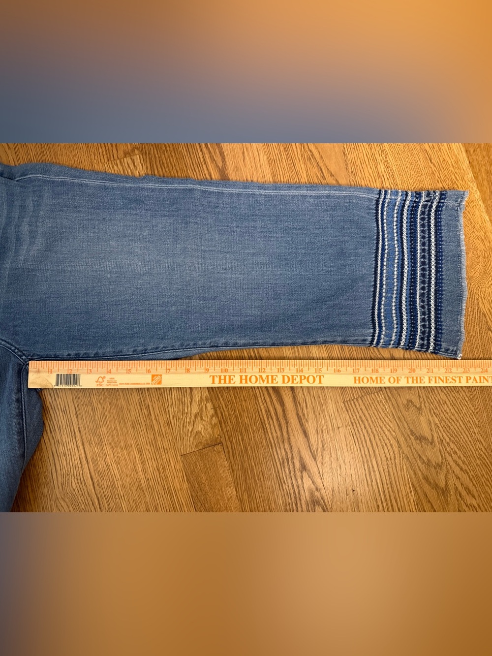 Tommy Bahama Mid-Blue Cropped Jeans with Embroidered Hem - Picture 11 of 12